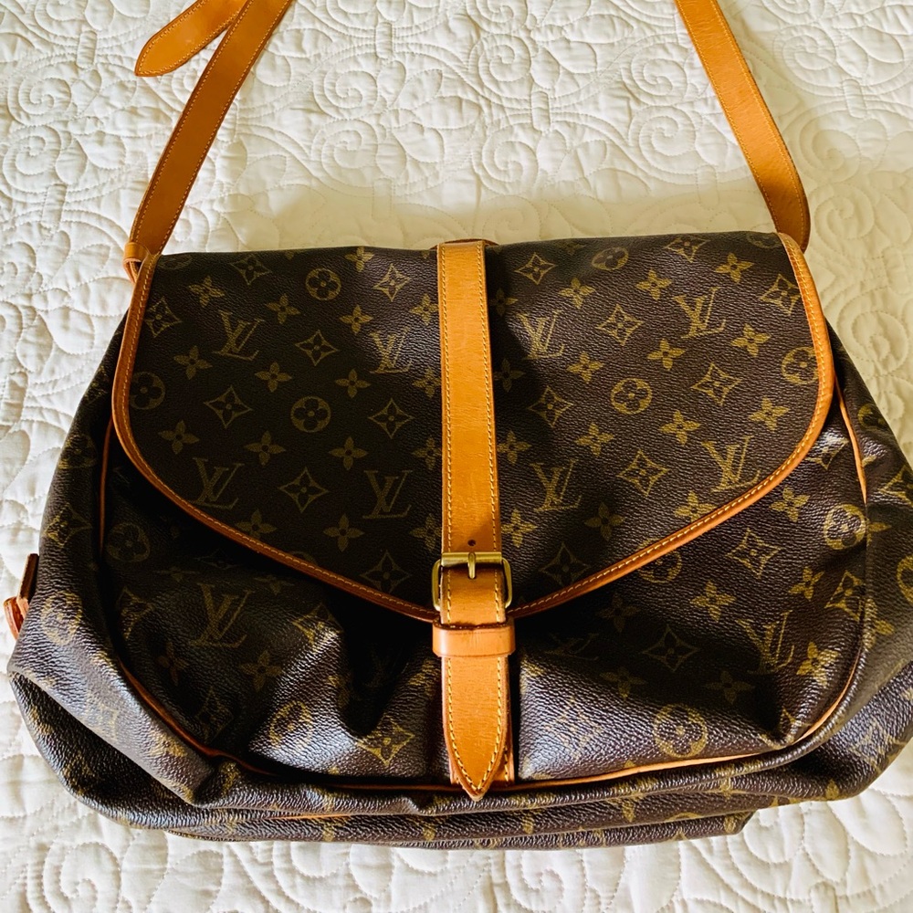 Louis Vuitton Saumur 35 Shoulder Flap Messenger Bag Monogram Leather Brown
